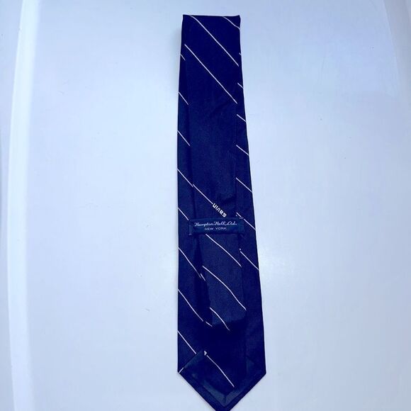 Vintage 70s Savin dark navy blue polyester tie with white diagonal pinstripes - Picture 3 of 4